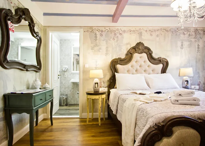 Plaza Marchi Old Town - Mag Quaint & Elegant Boutique Hotels