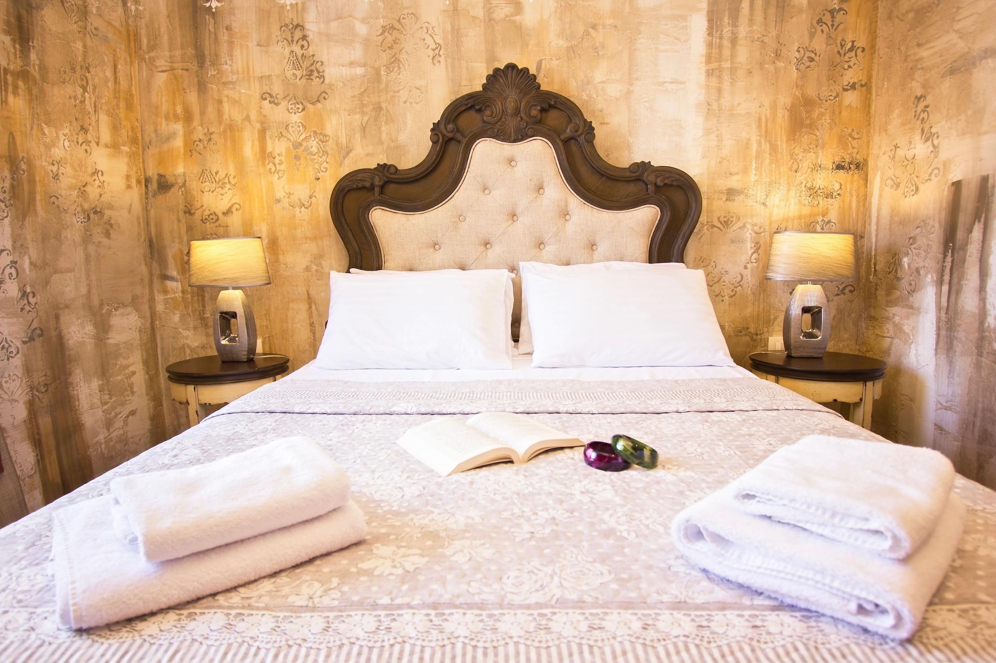 Plaza Marchi Old Town 4*