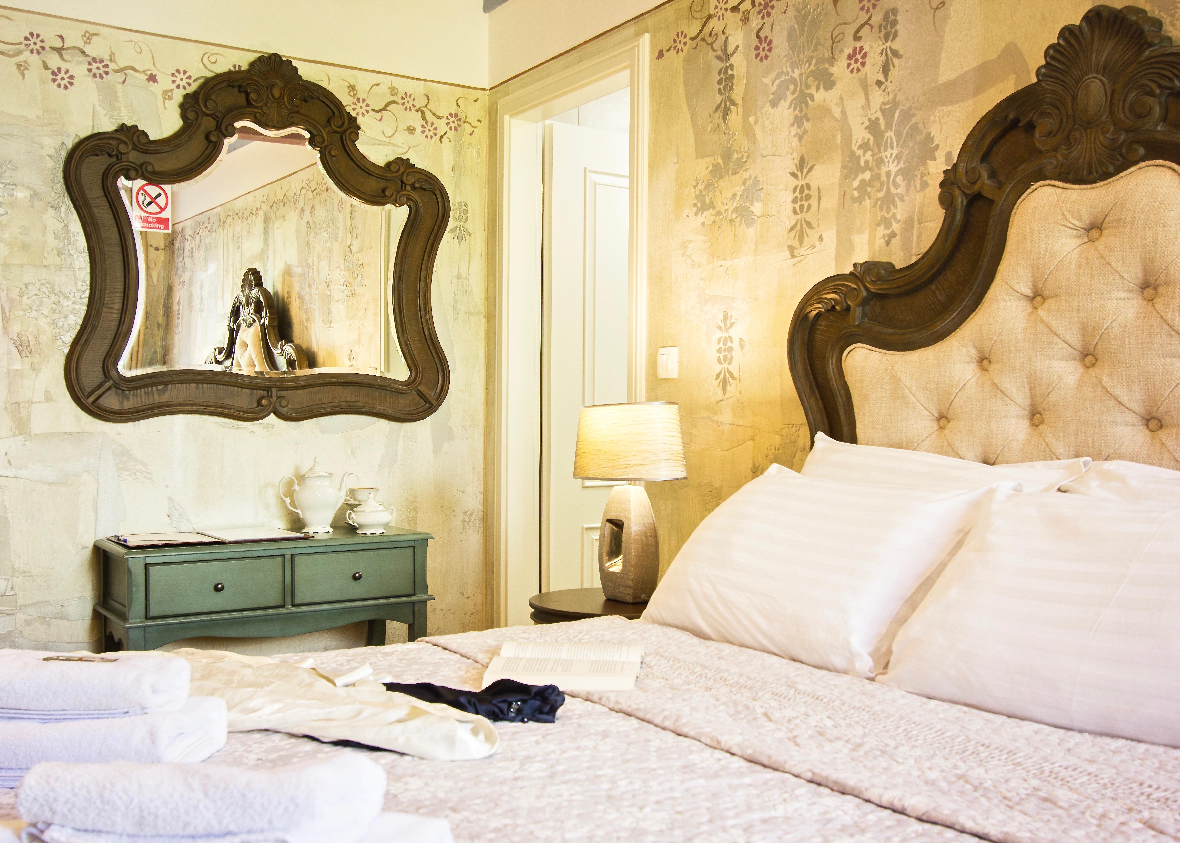 Plaza Marchi Old Town Hotel