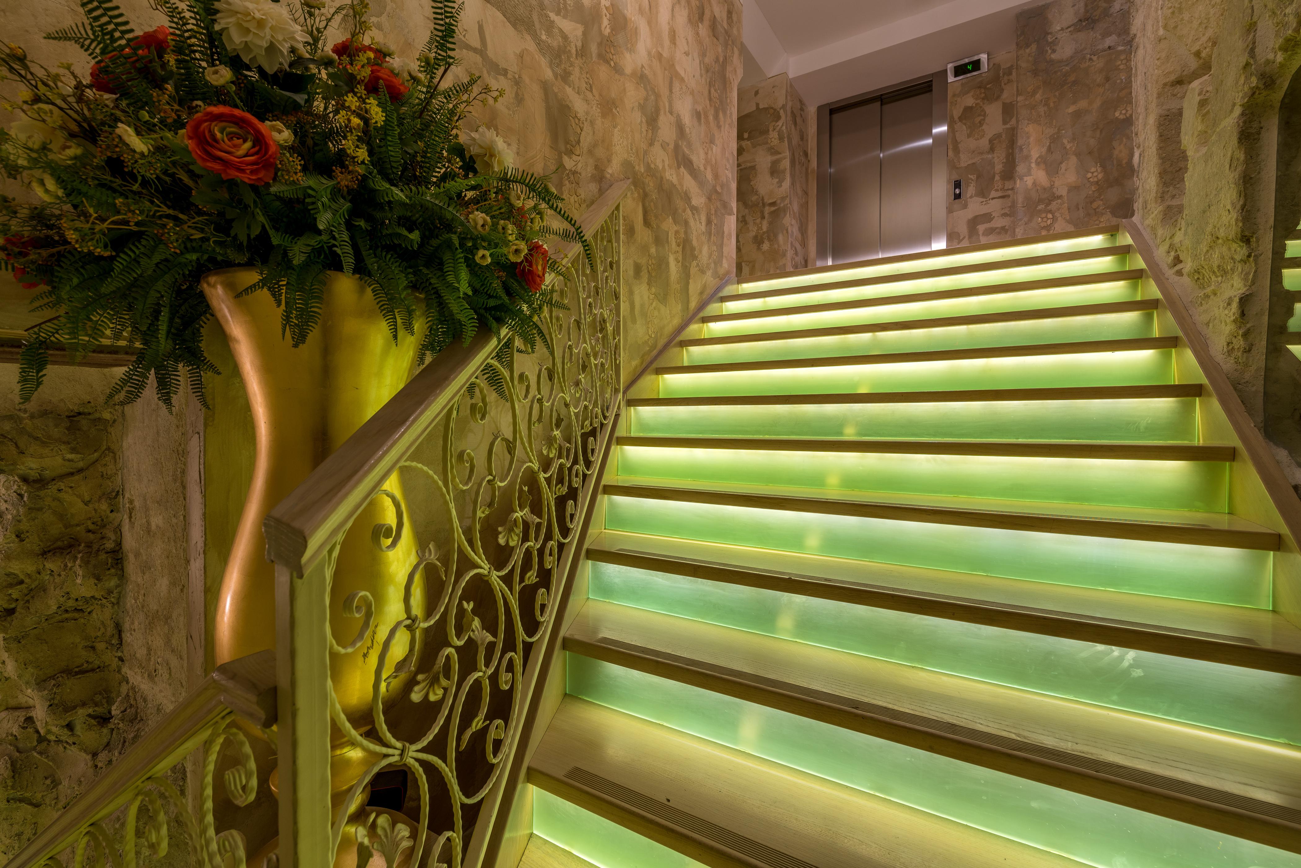 Plaza Marchi Old Town 4*