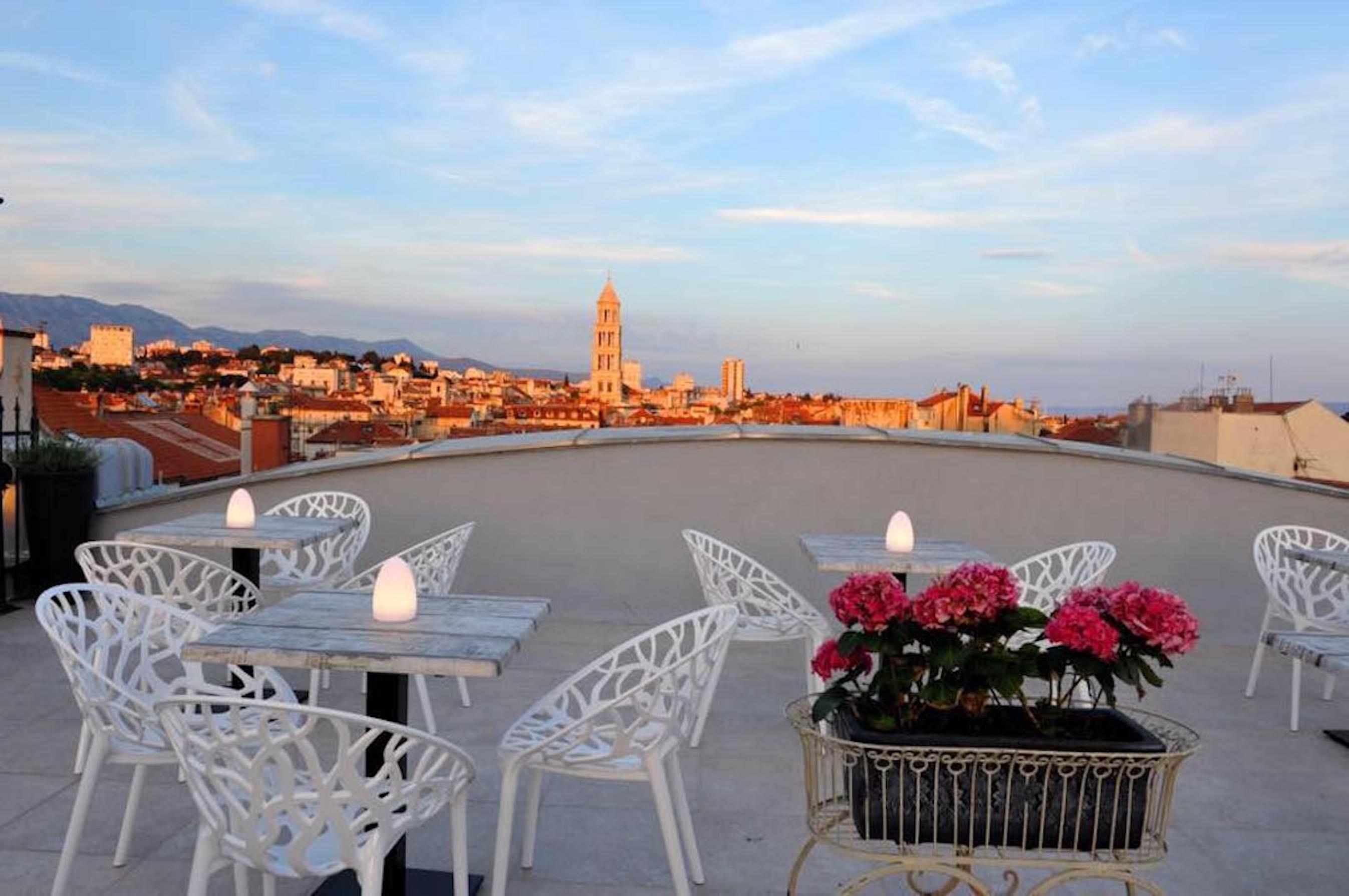 Plaza Marchi Old Town Hotel 4*
