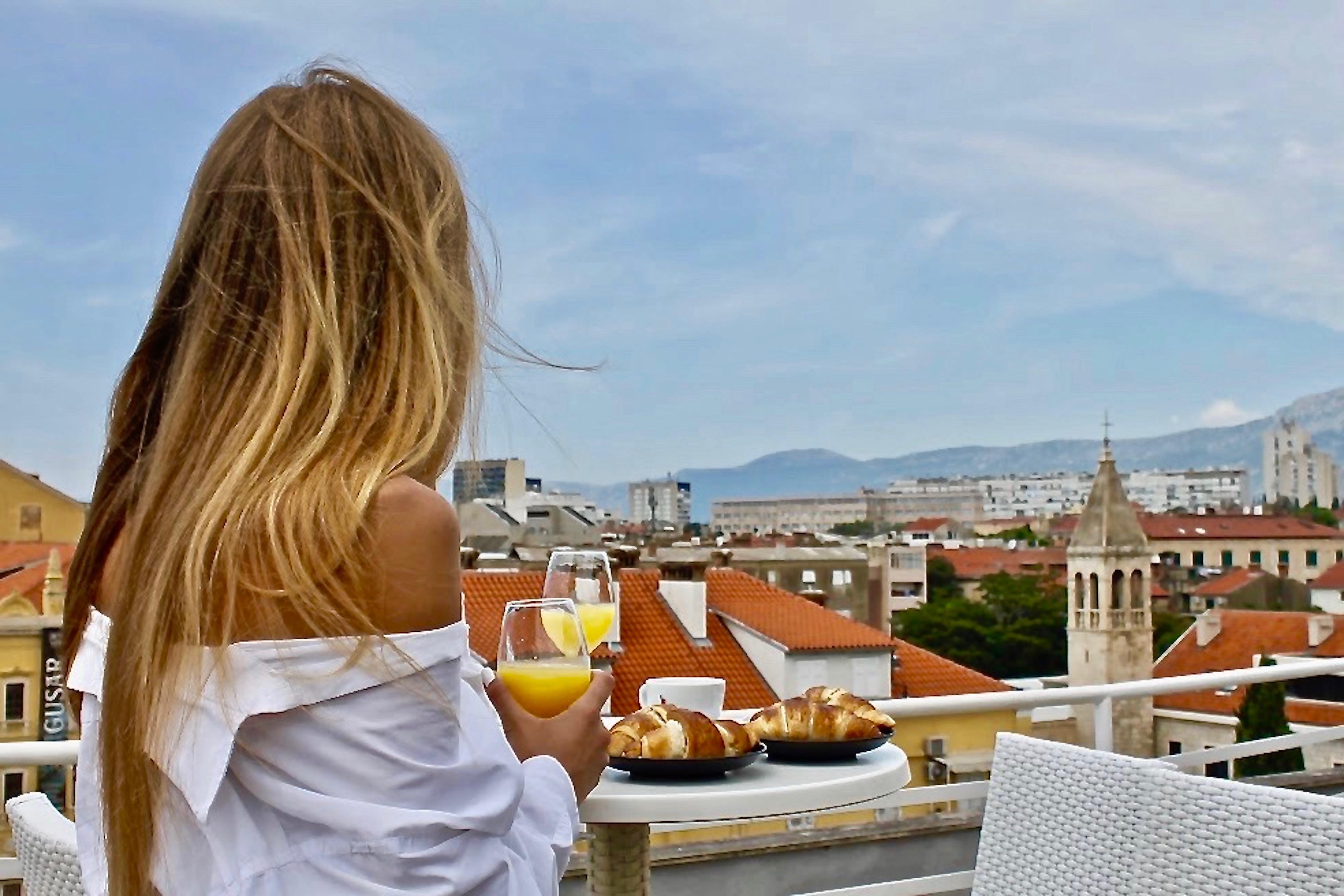 Hotel Plaza Marchi Old Town 4*